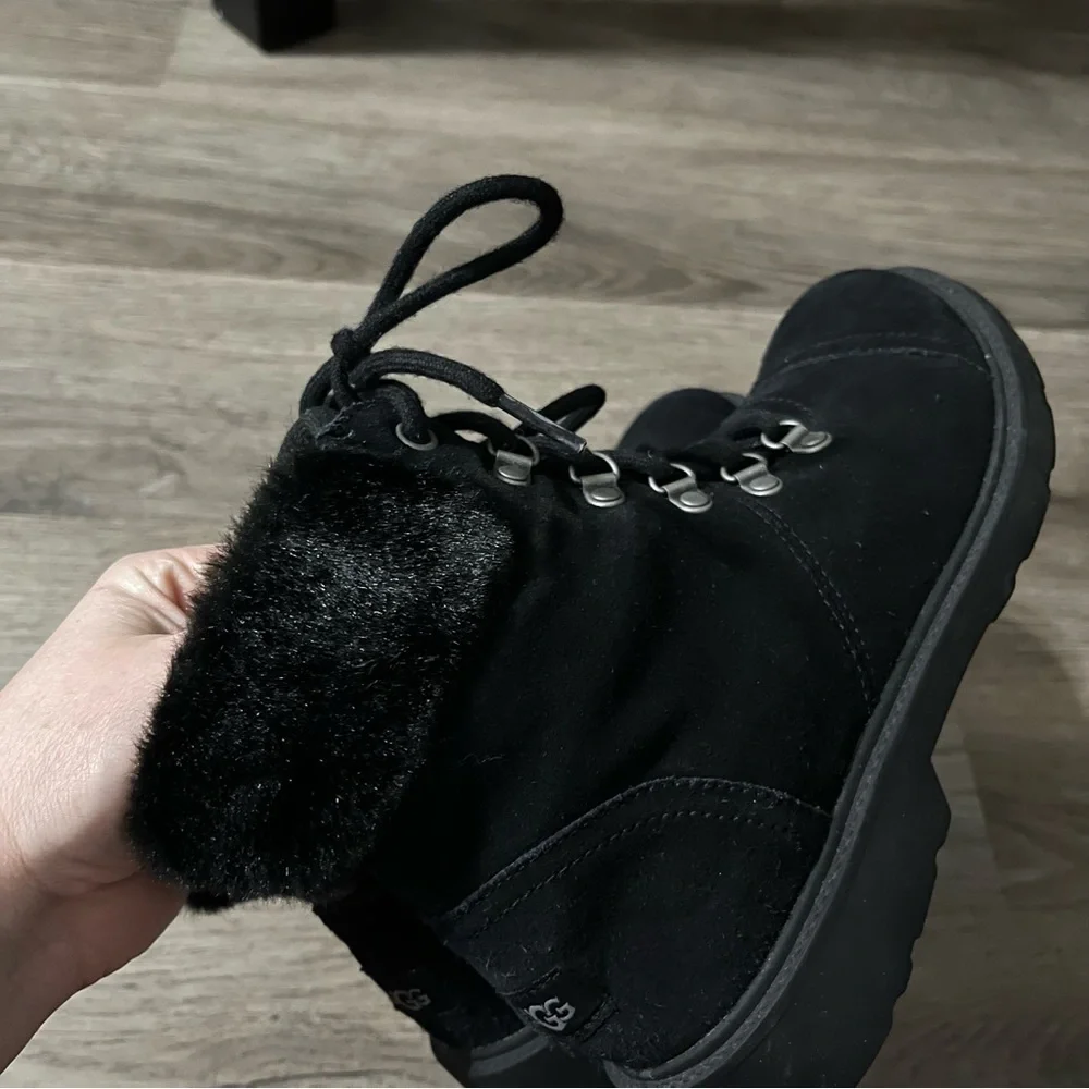 UGG Azell Hiker Outdoor Lace-up Boots Black Suede Men Size 6 Women 7.5 EU 38